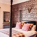 Grassfield Hall 住宿加早餐酒店 4*