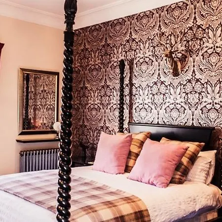 Grassfield Hall Couette-café 4*