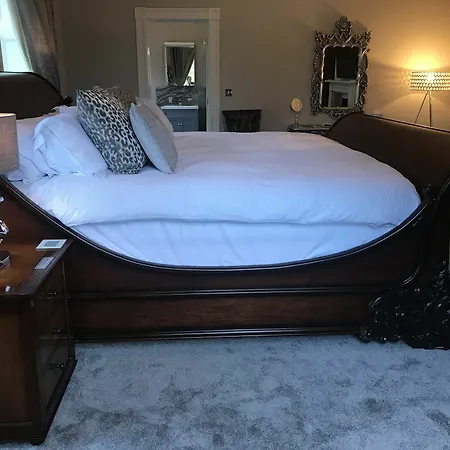 Bed and breakfast Grassfield Hall 4*